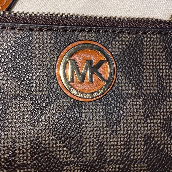 Michael Kors Coin Pouch Keyring NWOT. Brand new never used. DISCOUNTED SHIPPING! - Picture 8 of 8